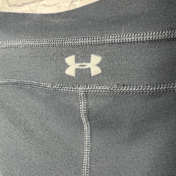 🏃♀️|•UNDER ARMOUR•| Grey Workout Running Leggings Size Small - Picture 2 of 4